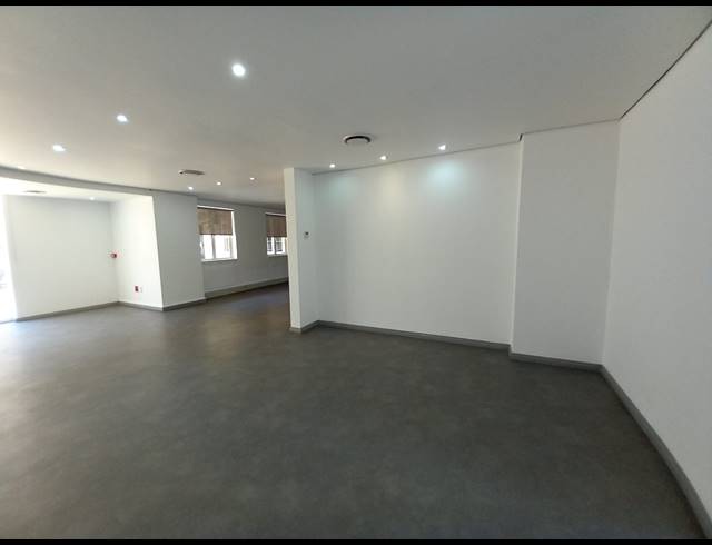2,415M² OFFICE TO LET IN BRYANSTON